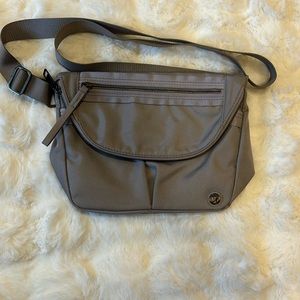 Lululemon cross body grey